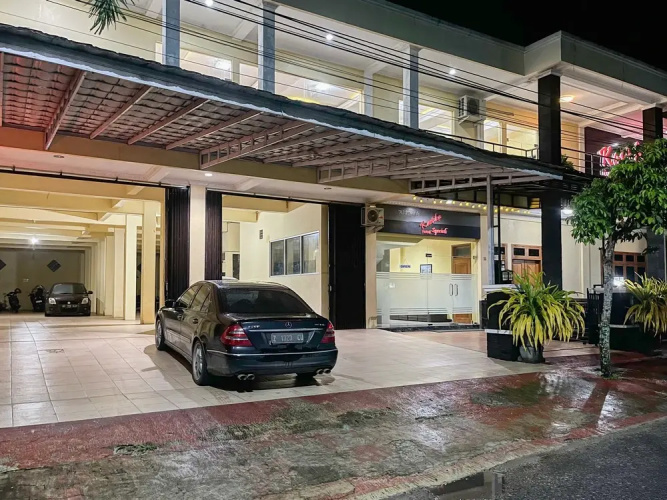 Kartika Hotel Syariah Pacitan Mitra Reddoorz - Pacitan