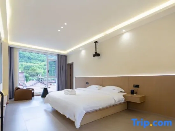 2 Bedrooms Suite