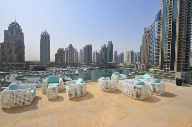 Lavish One Bedroom with Amazing Sun Deck & Pool