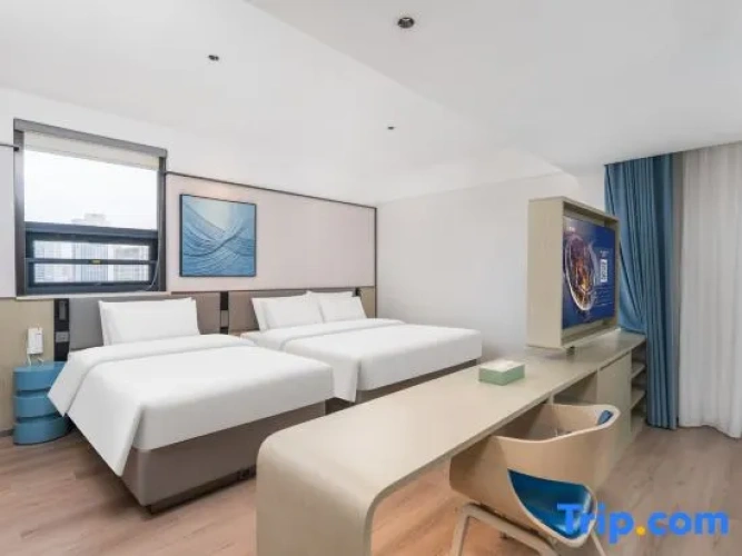 Deluxe Family Suite