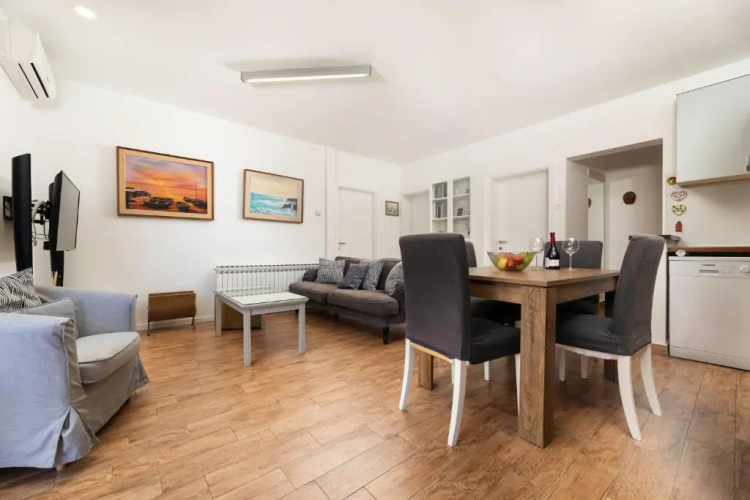 Apartment Ana