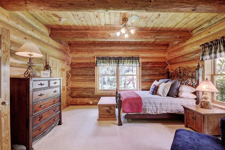 Discovery Lodge by RedAwning