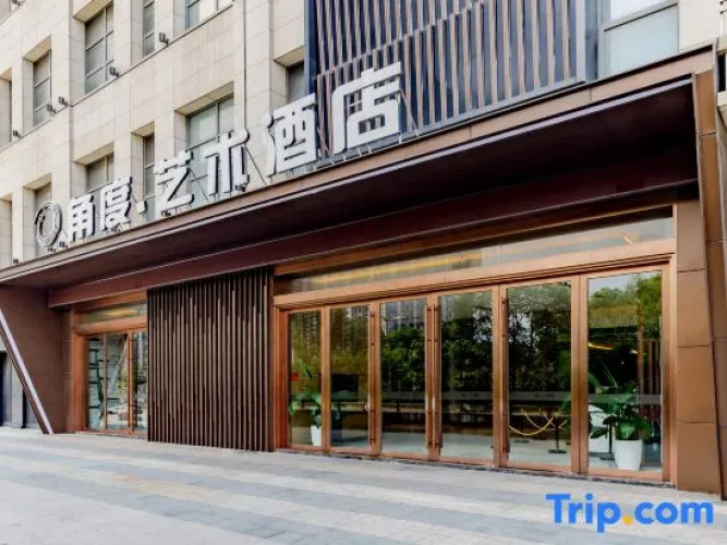 Angle Art Hotel