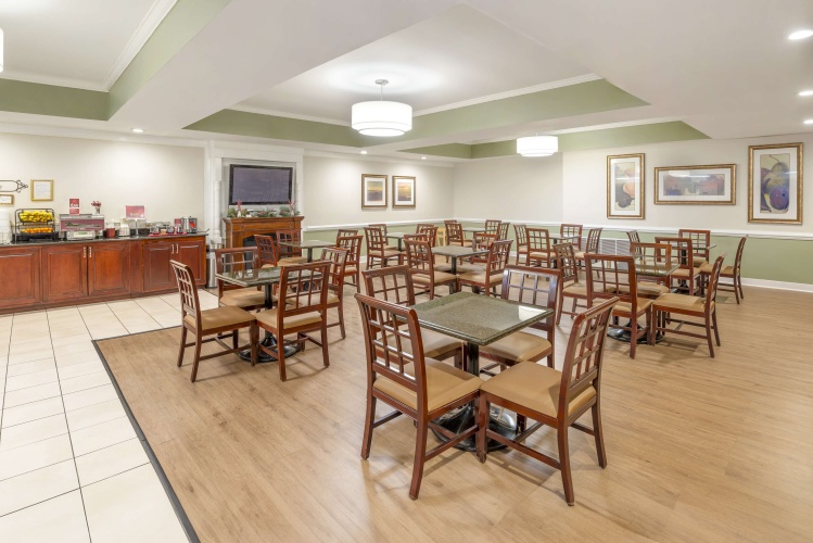 Best Western Plus Governor's Inn photo 22