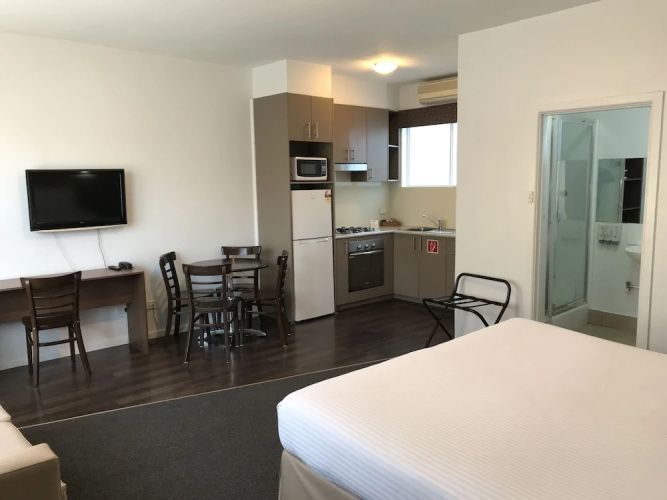 Easystay Studio Apartments