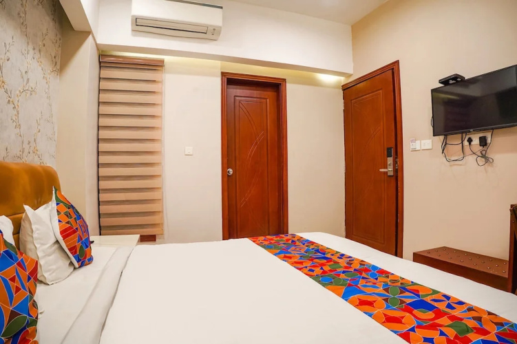 Fabhotel Divine Casa