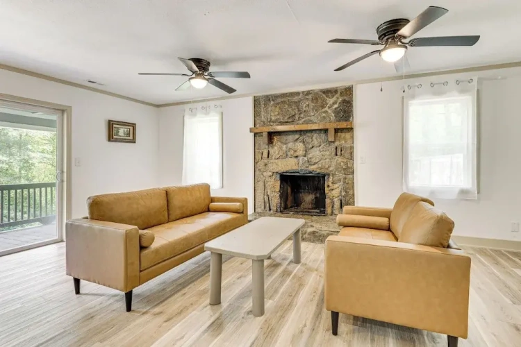 3 Bedrooms Cottage