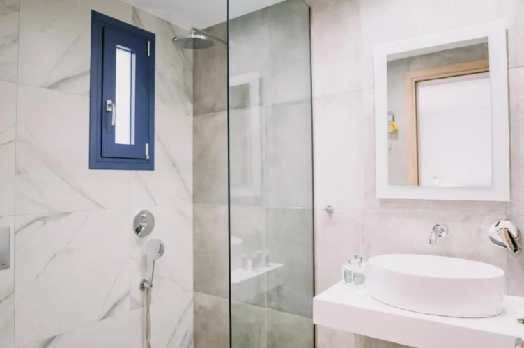 BLUE STONE Luxury Suites
