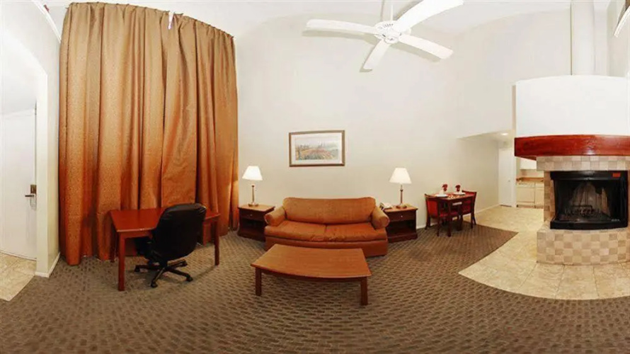 AmeriGold Suites