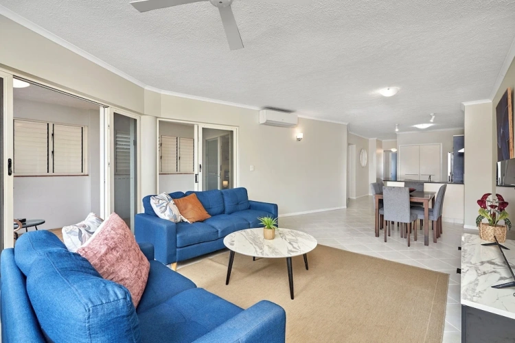 3 Bedrooms Family Apartment with balcony