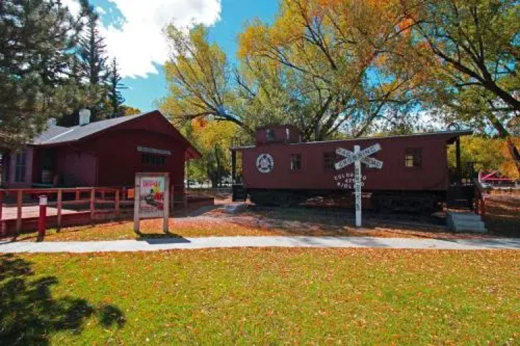 Topaz Lodge