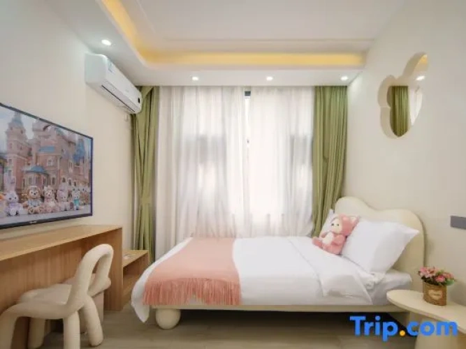 Deluxe Family Suite