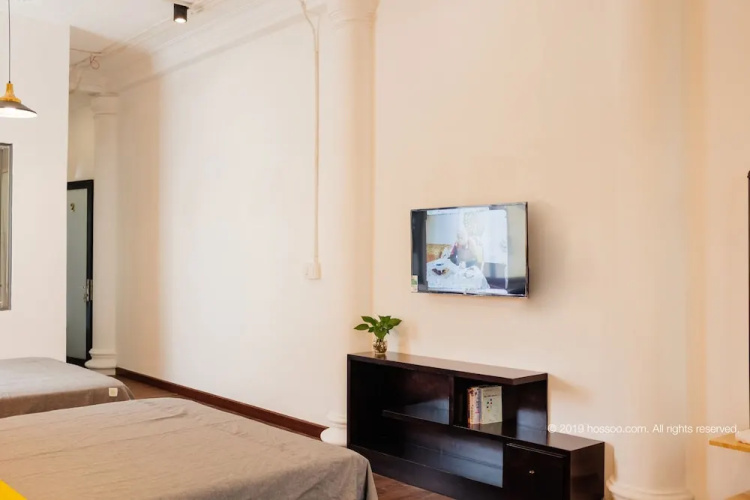 Parfait Studio private Balcony CBD