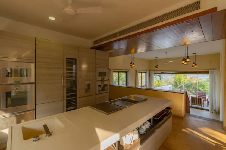 Cliffhouse by Hireavilla -5br w Pvt Pool in Saipem