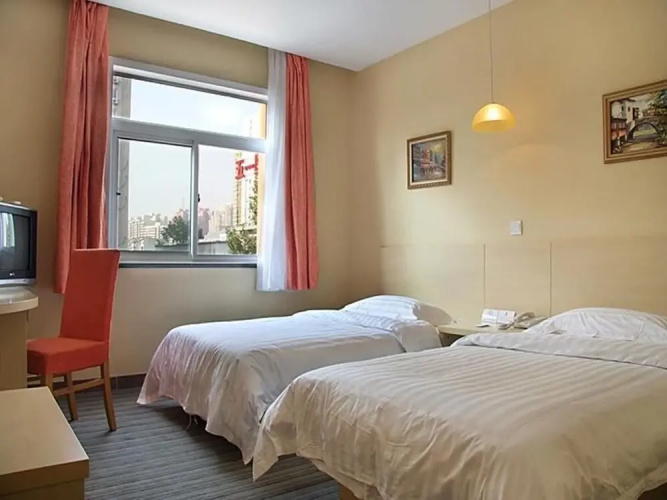 Super 8 Hotel