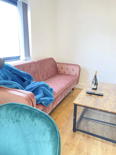 Tudors eSuites Balcony Apartment