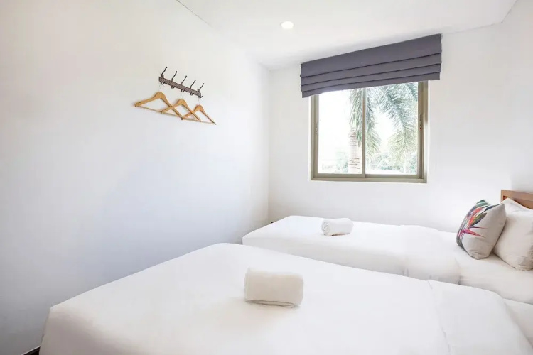 Stylish 3BR Pool Access Villa Argent 9