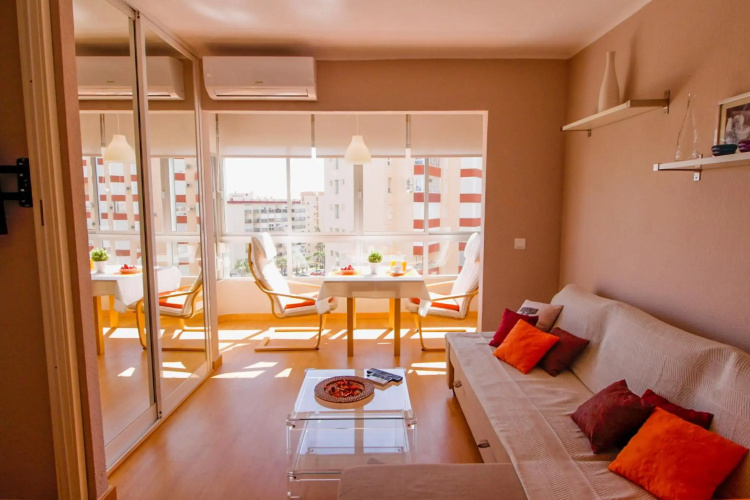 Kumquat apartment