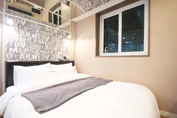 Haru Hotel