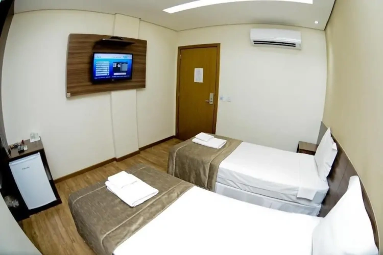 Standard Twin room with city view