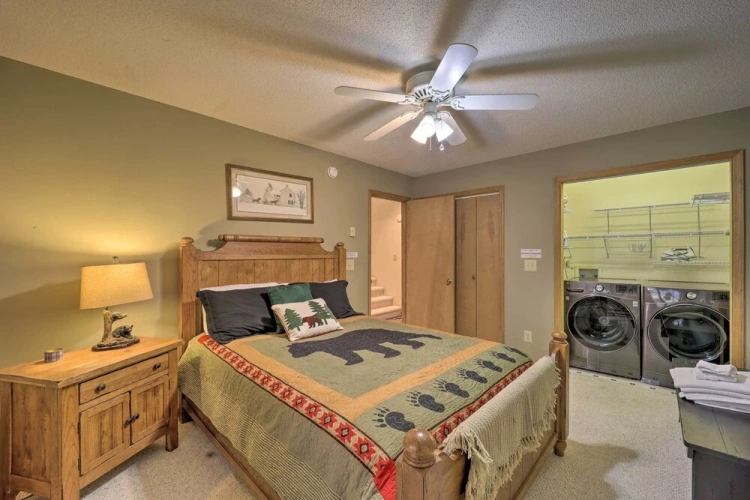 4 Bedrooms Cottage
