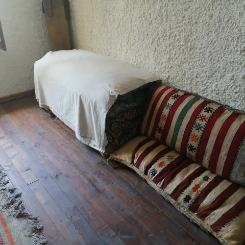 Comfort room