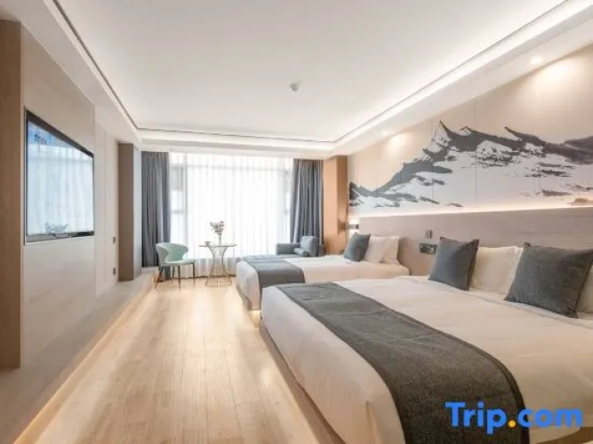 Deluxe Family Suite