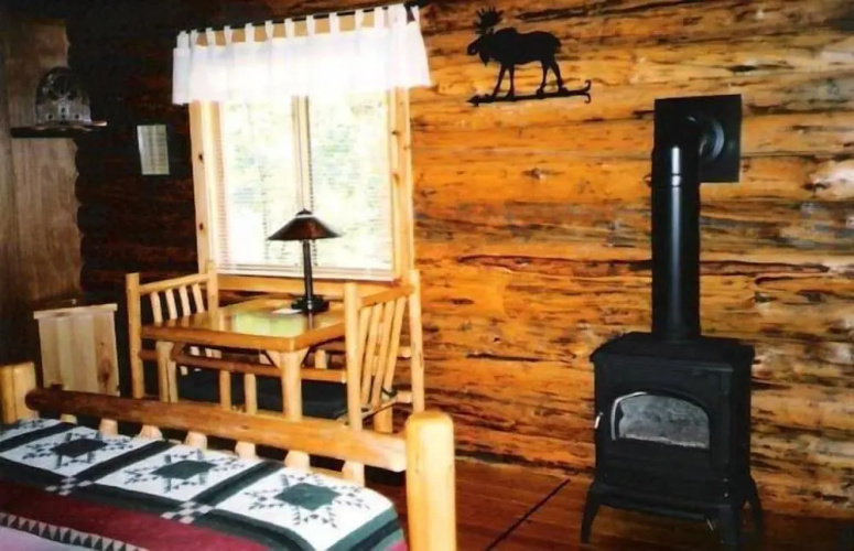 Silverwolf Log Chalet Resort
