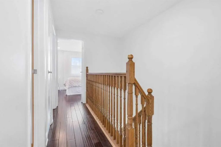 Modern main floor 3-bdrm apt backing onto a park