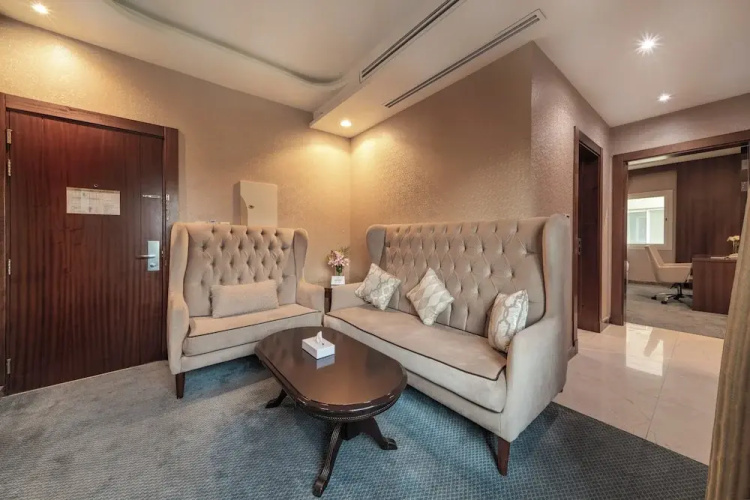Alhamra Vivid Aparthotel By Checkmyguest