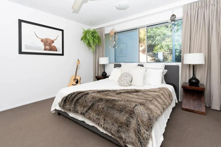 Whitsunday view BOHO apartment in Airlie Beach