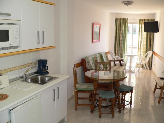 1 Bedroom Apartment