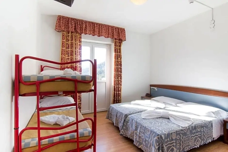 Standard Quadruple room