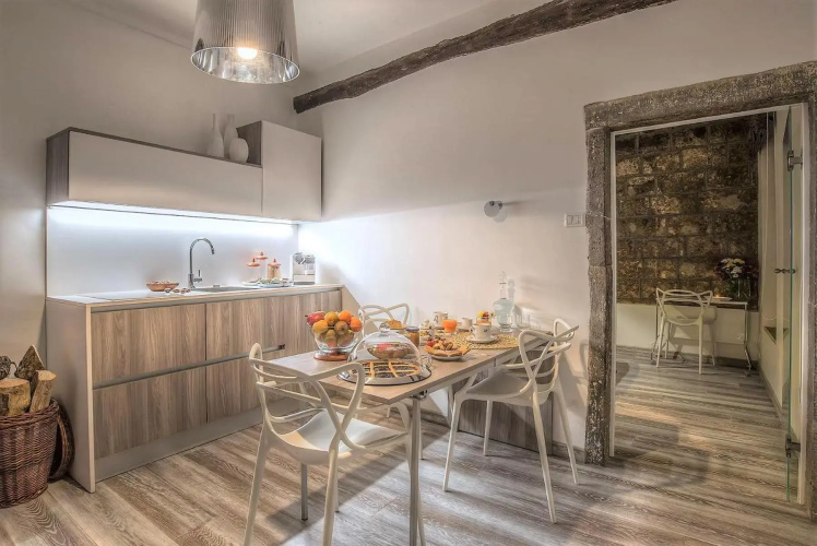 iRoom Civita