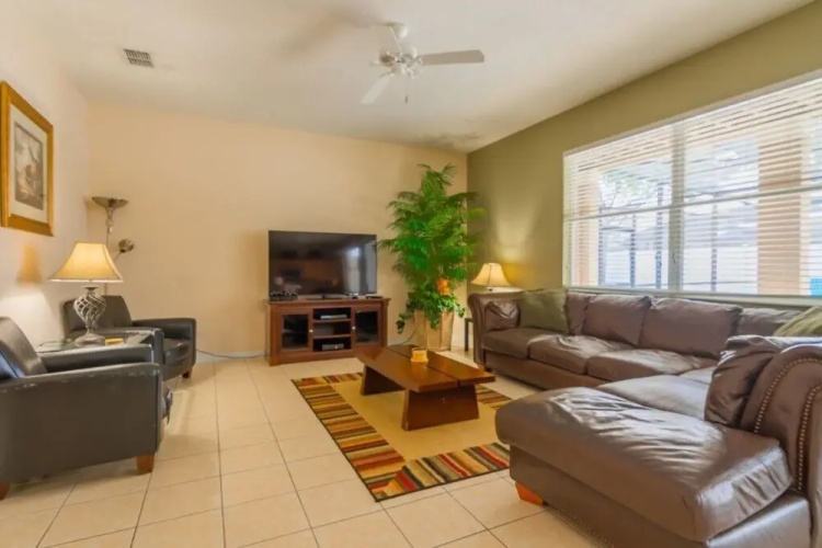 Walt's West Haven Vacation Home 5 Bedroom Home by Redawning