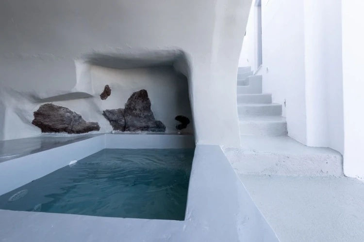 Standard Double room with partial sea view