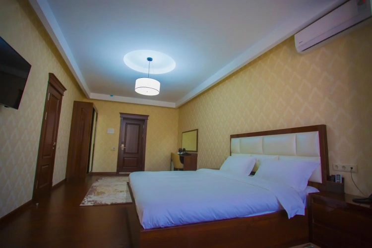 Ayni Hotel