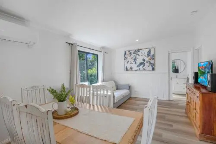 20 Toorak Road