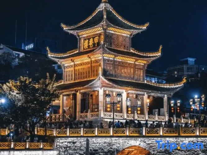 Puyu · Envision·Cinema Private Hot Spring Designer Hotel (Penshuici Jiaxiu Tower Branch), Guiyang