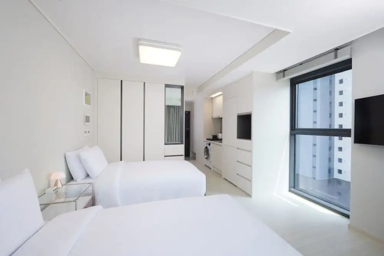 Deluxe Twin room with balcony