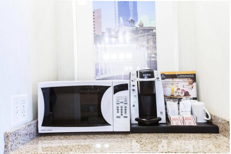 Best Western Premier Toronto Airport Carlingview Hotel photo 34