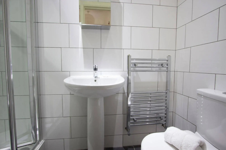 Melrose Aparthotel