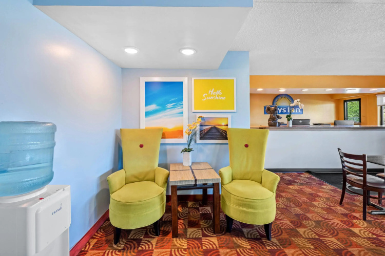 Days Inn by Wyndham Independence