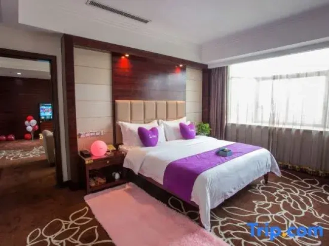 Quadruple Duplex Suite