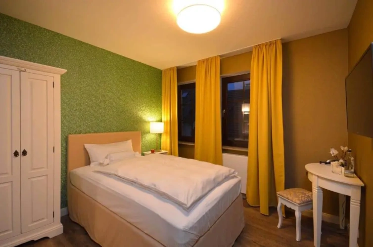 Deluxe Single room