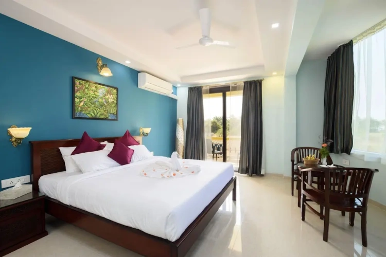 1 Bedroom Suite with balcony and with sea view
