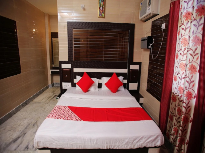 OYO 12842 Hotel Sumit Lodge
