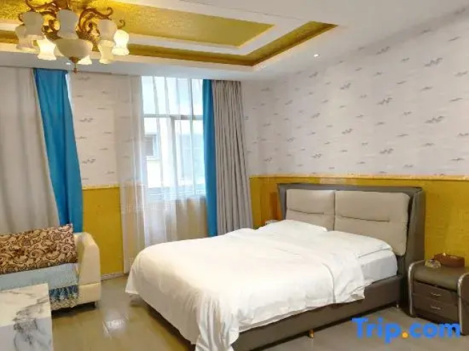 Zhaotong Coconut Forest Hotel