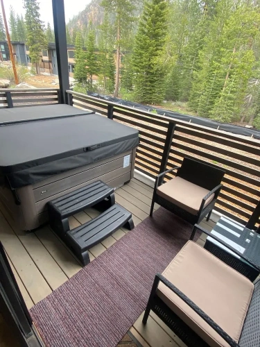 Standard room with balcony and with mountain view