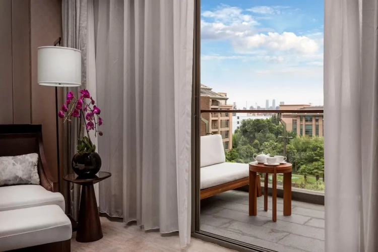 Premium Quadruple Club room with balcony